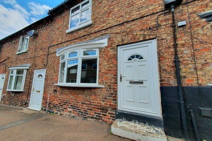 2 Bedroom Cottage To Rent In Brompton, Northallerton, DL6