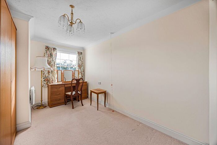 2 Bedroom Flat For Sale In Commercial Street, Cheltenham, Gloucestershire, GL50