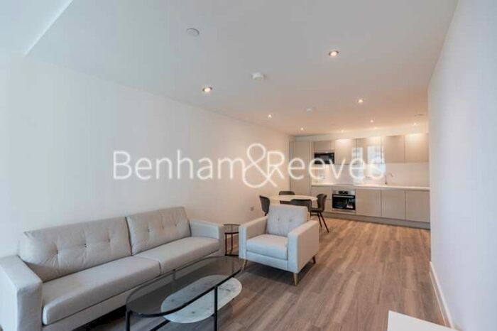 2 Bedroom Apartment To Rent In Healum Avenue, Southall, UB1