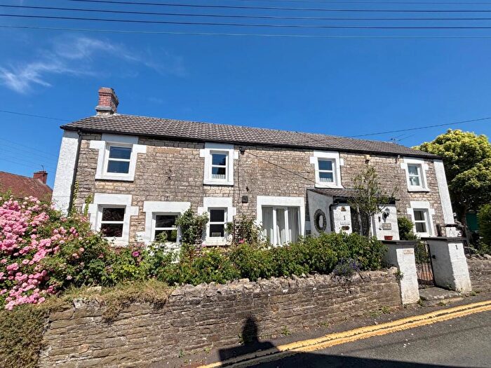 3 Bedroom Detached House For Sale In Bloomfield Lane, Paulton, Bristol, BS39