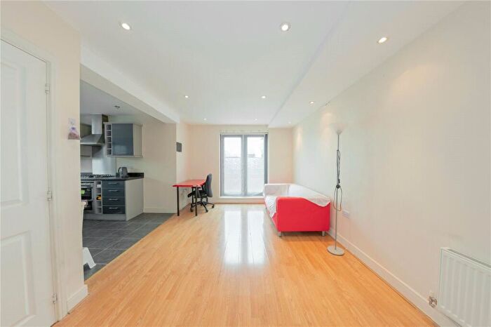 1 Bedroom Apartment For Sale In Invito House, Ilford, London, IG2