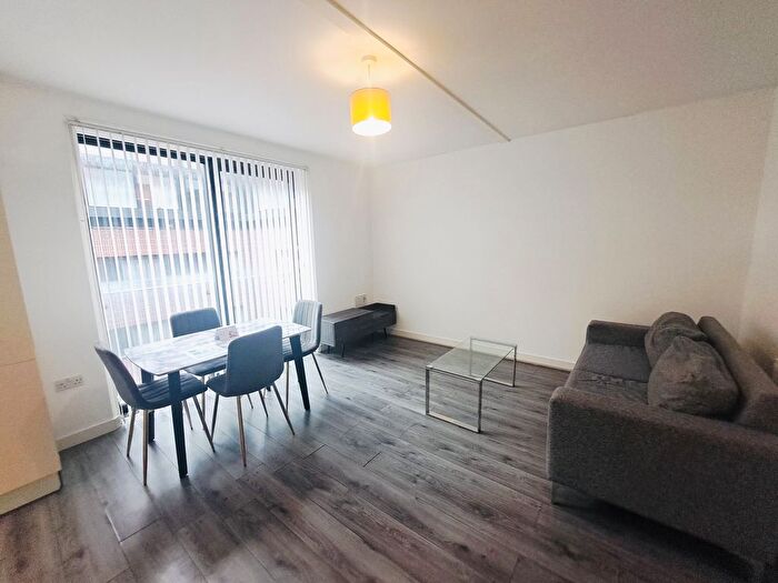 2 Bedroom Flat To Rent In Tabley Street, Liverpool, L1