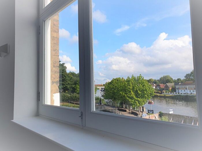 2 Bedroom Flat To Rent In Old Town Hall, Market Square, Staines-Upon-Thames, Surrey, TW18