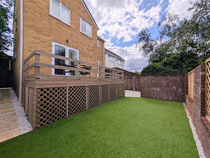 3 Bedroom Detached House For Sale In Eardisland Road, Tuffley, Gloucester, GL4