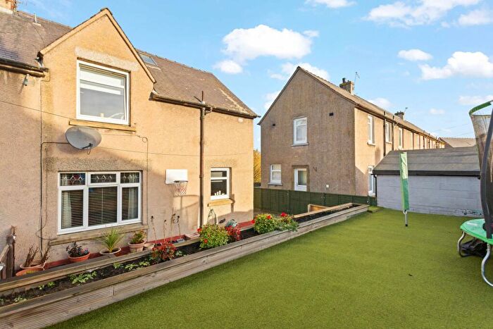 3 Bedroom Semi-Detached House For Sale In Auldhill Drive, Bridgend, EH49