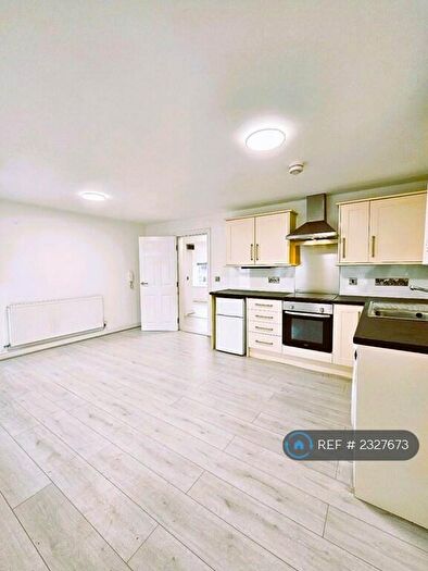 2 Bedroom Flat To Rent In Ightenhill Street, Padiham, Burnley, BB12