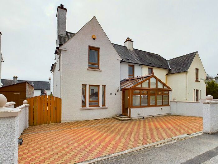 4 Bedroom Semi-Detached House For Sale In Teaninich Street, Alness, IV17