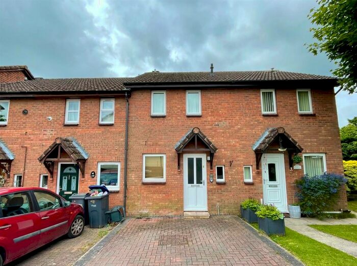 2 Bedroom Terraced House To Rent In Pembroke Road, Chippenham, SN15