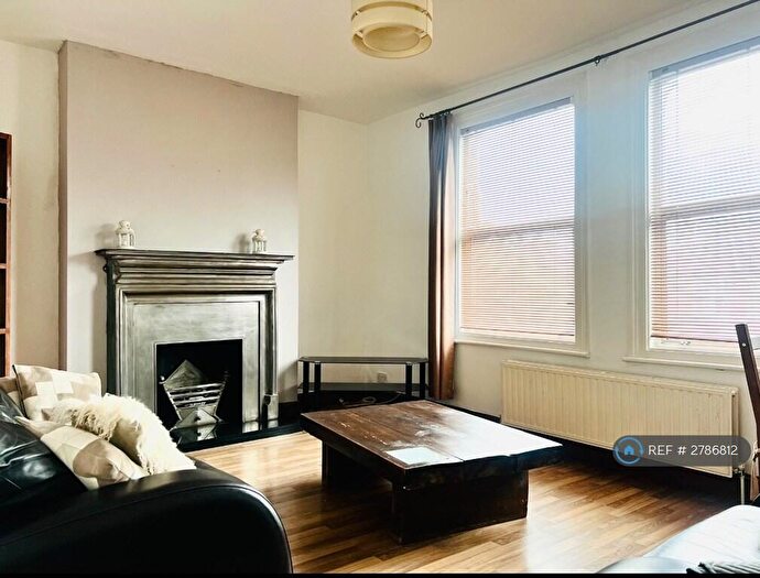 2 Bedroom Flat To Rent In London, London, N21