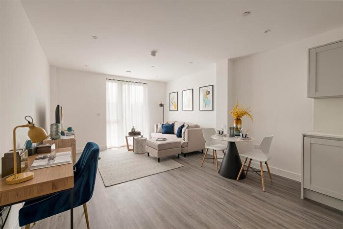 1 Bedroom Apartment For Sale In Forest Road, Walthamstow, E17