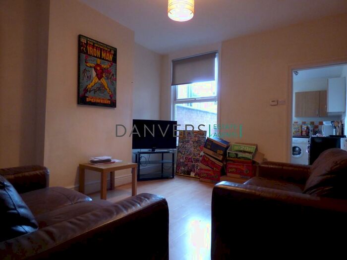 3 Bedroom Terraced House To Rent In Wilberforce Road, Leicester, LE3