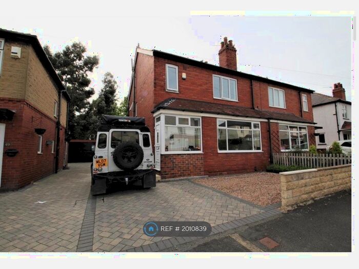 3 Bedroom Semi-Detached House To Rent In Estcourt Terrace, Leeds, LS6