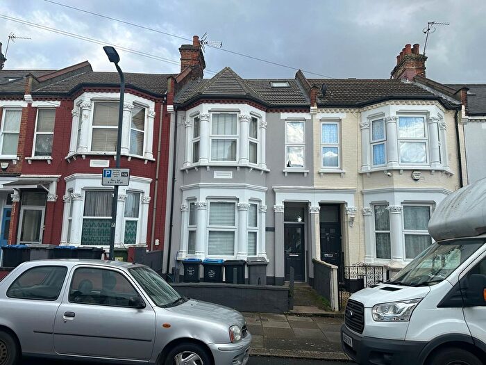 1 Bedroom Flat To Rent In Leghorn Road, London, NW10