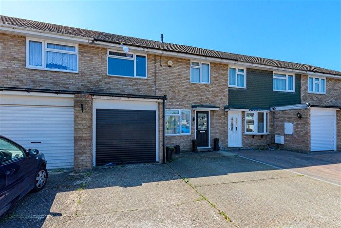 3 Bedroom Terraced House For Sale In Cardens Road, Cliffe Woods, Rochester, Kent, ME3
