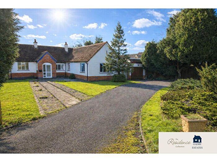 3 Bedroom Bungalow For Sale In Glen Rise, Great Glen, LE2