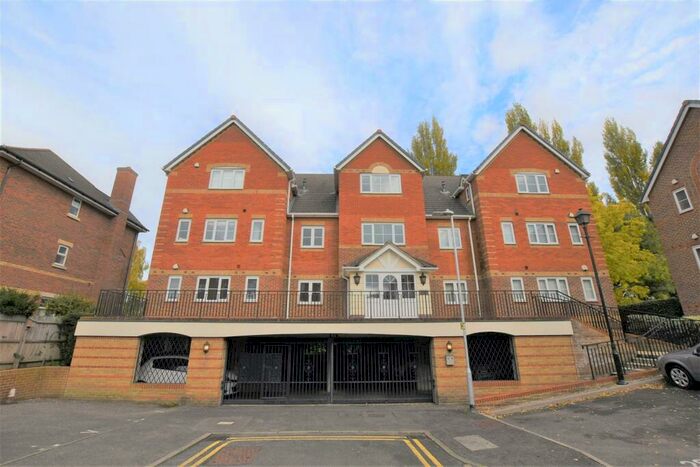 2 Bedroom Flat To Rent In Tamesis Place, RG4