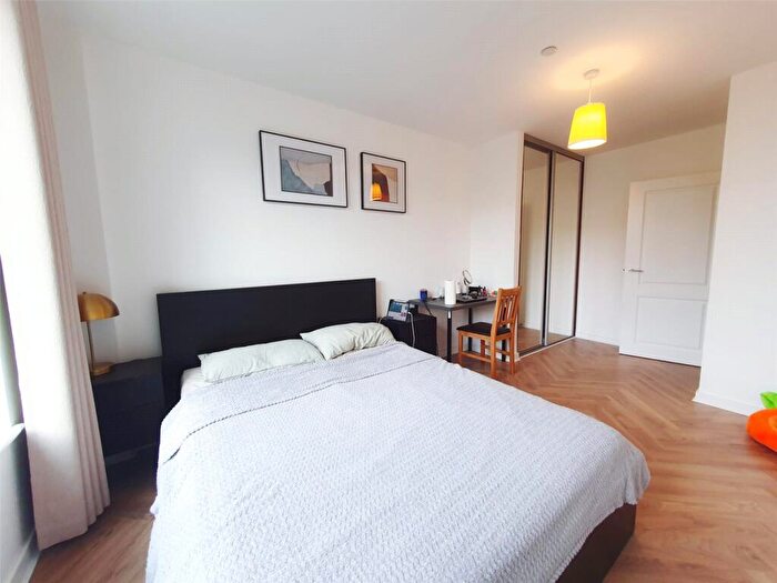 1 Bedroom Apartment To Rent In Chorley Court, Langdon Park, London, E14