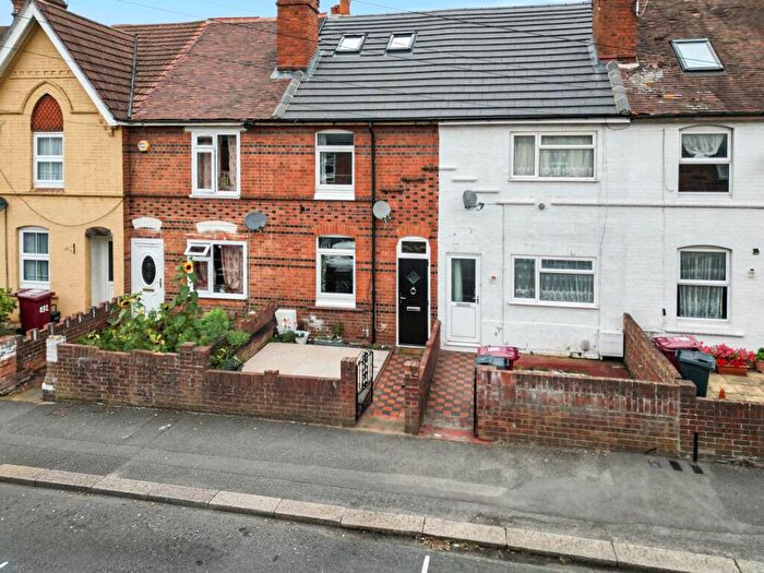 3 Bedroom Terraced House For Sale In Liverpool Road, Reading, RG1
