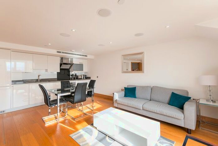 3 Bedroom Flat To Rent In Jerome House, Lisson Grove, Marylebone, Baker Street, NW1