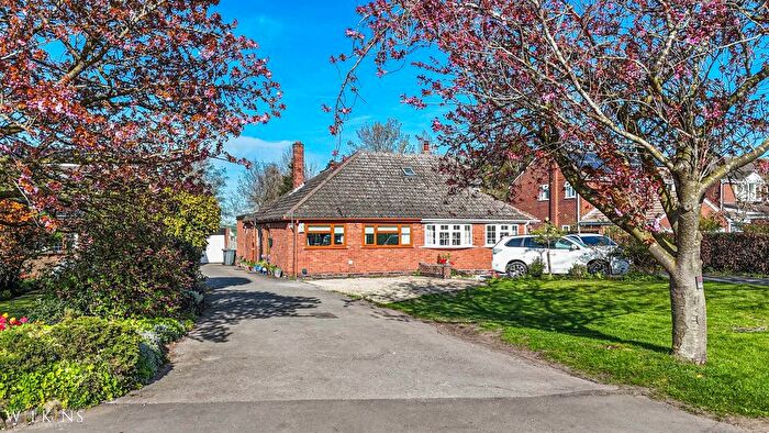 3 Bedroom Bungalow For Sale In Austrey Road, Warton, Tamworth, Warwickshire, B79