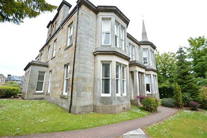 2 Bedroom Apartment To Rent In Auchingramont Gardens, Hamilton, ML3