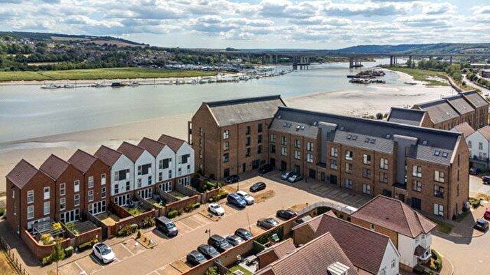 2 Bedroom Flat For Sale In Knights Templar Way, Rochester, Kent, ME2