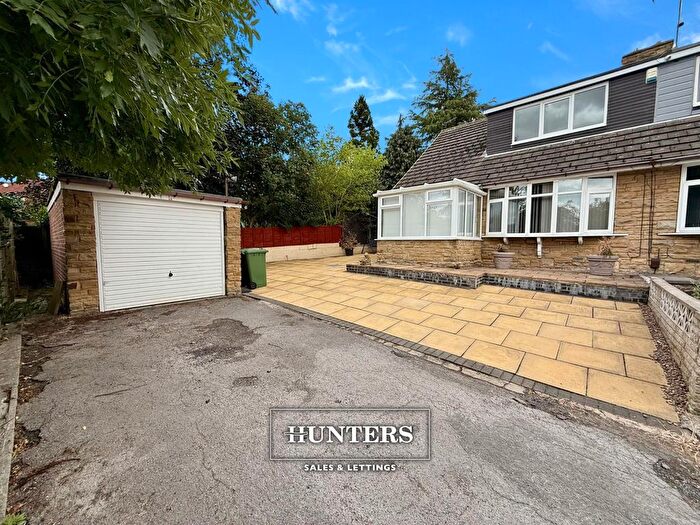 3 Bedroom Bungalow To Rent In Cross Park Avenue, Castleford, WF10