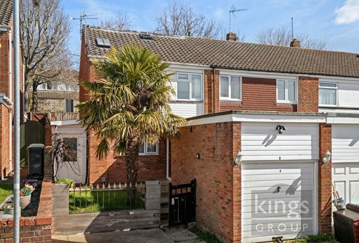 4 Bedroom End Of Terrace House For Sale In Pinnacles, Waltham Abbey, EN9