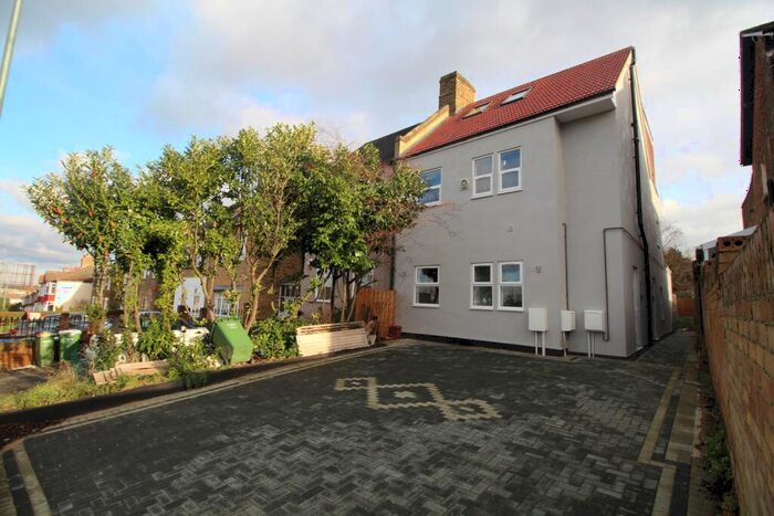 3 Bedroom Maisonette To Rent In St Augustine Road Belvedere, DA17