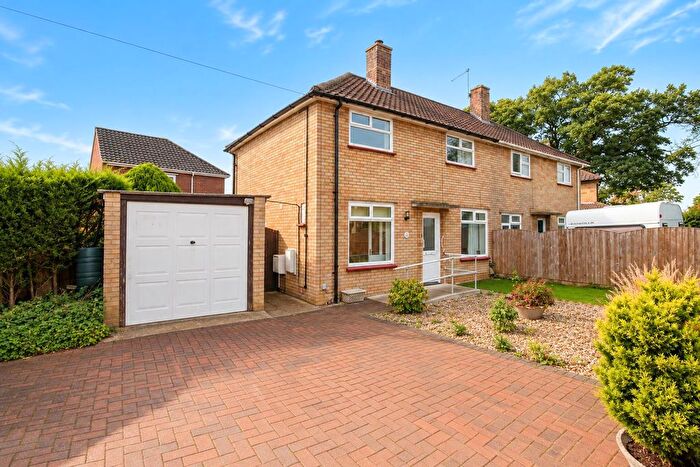 3 Bedroom Semi-Detached House For Sale In Locksley Road, Norwich, NR4