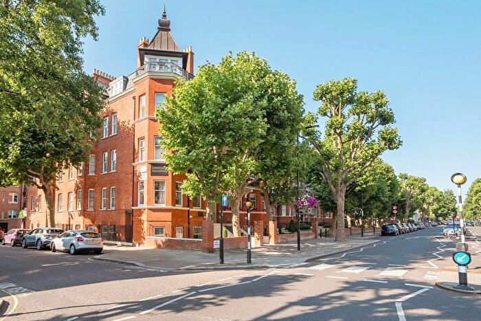 4 Bedroom Flat For Sale In Elgin Avenue, London, W9