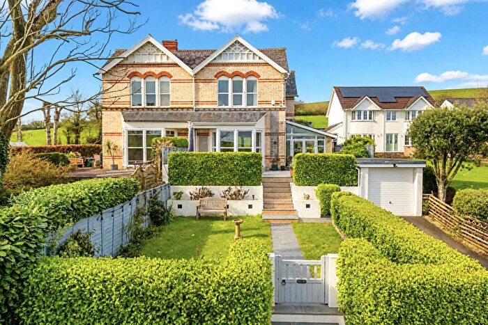 4 Bedroom Semi-Detached House For Sale In Goodleigh Road, Barnstaple, Devon, EX32