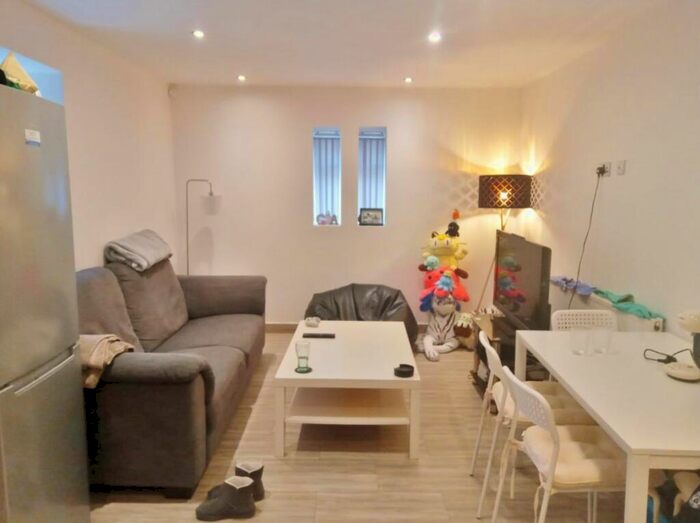 3 Bedroom Terraced House To Rent In The Coach House, Carlisle Street, Cardiff, CF24