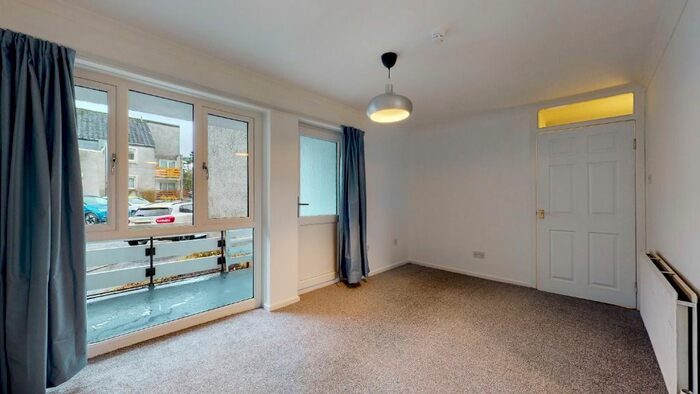 2 Bedroom Flat To Rent In Lennox Avenue, Milngavie, East Dunbartonshire, G62