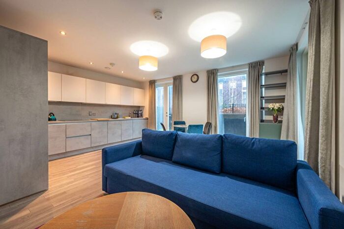 1 Bedroom Flat To Rent In Derny Avenue, Stratford, London, E20