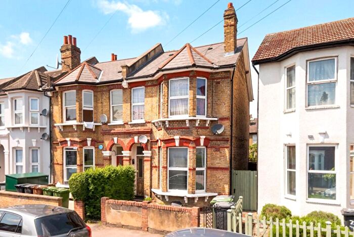 1 Bedroom Apartment For Sale In Glenwood Road, London, SE6