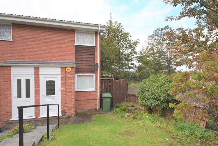 2 Bedroom Flat To Rent In Cross Hey Avenue, Prenton, CH43