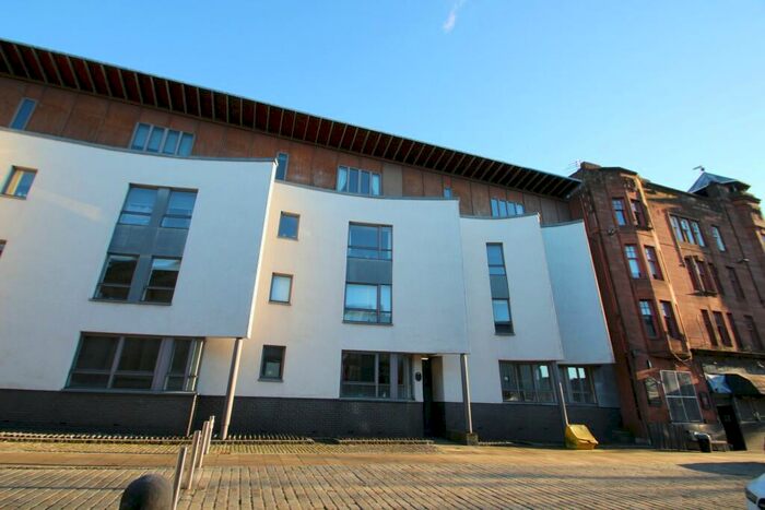 2 Bedroom Apartment To Rent In Graham Square, Dennistoun, G31