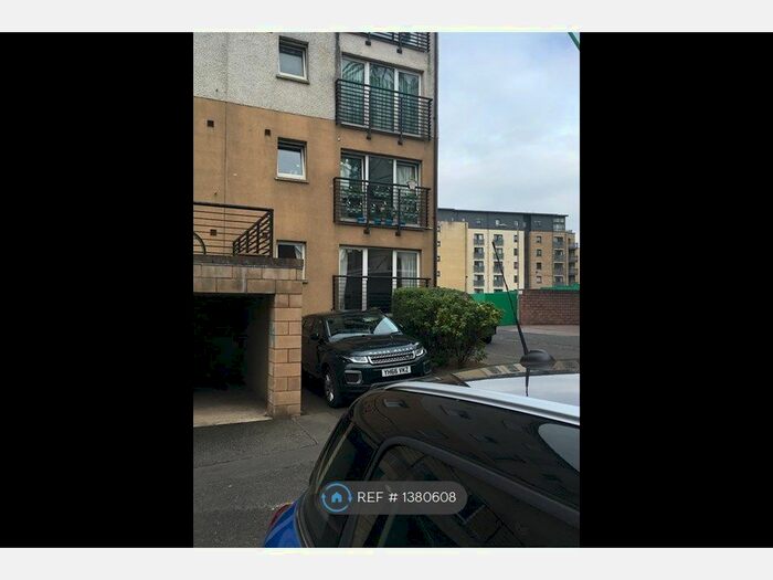 2 Bedroom Flat To Rent In St Clair Street, Edinbugh, EH6