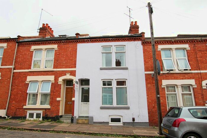 5 Bedroom Property To Rent In Artizan Road, Abington, Northampton, NN1