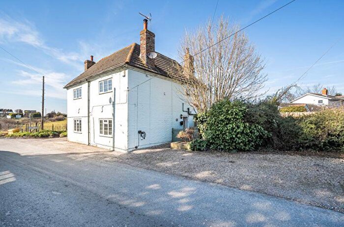 4 Bedroom Character Property For Sale In Fleming Road, Staple, CT3