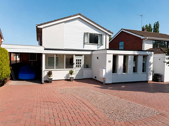 5 Bedroom Detached House For Sale In Brook End Close, Henley-In-Arden, B95