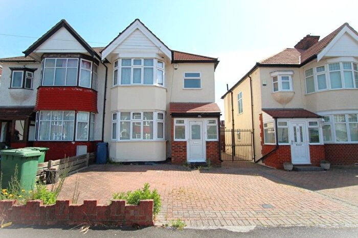 3 Bedroom Semi-Detached House To Rent In Larkfield Avenue, Harrow, HA3