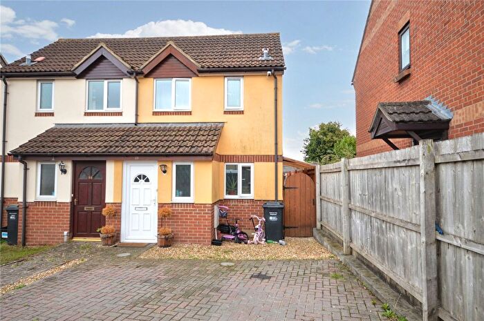 2 Bedroom Semi-Detached House For Sale In Loxleigh Gardens, Bridgwater, Somerset, TA6
