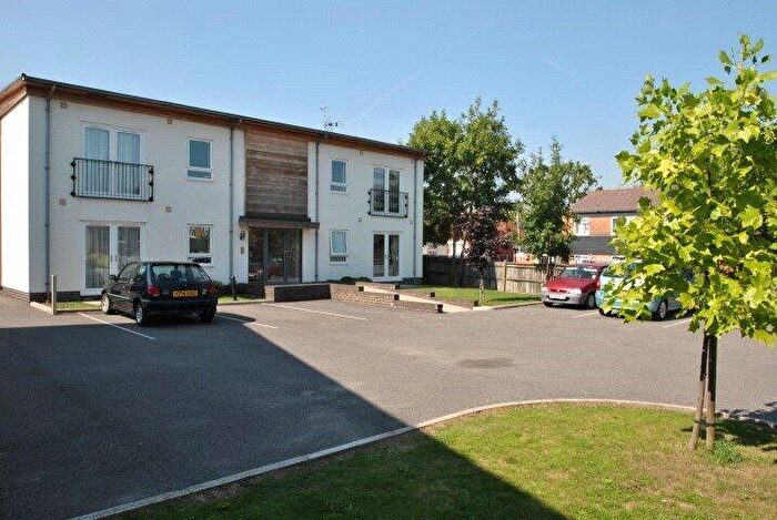 2 Bedroom Apartment To Rent In Priorywood Drive, Leigh-on-Sea, Essex, SS9