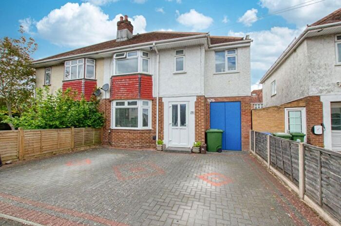 5 Bedroom Semi Detached House For Sale In Archery Grove, Southampton, SO19