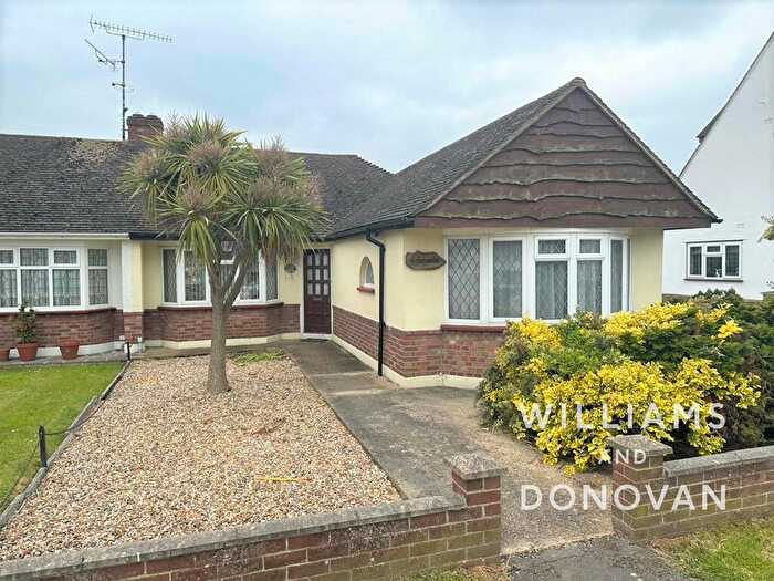 2 Bedroom Semi-Detached Bungalow To Rent In Cheltenham Road, Hockley, SS5