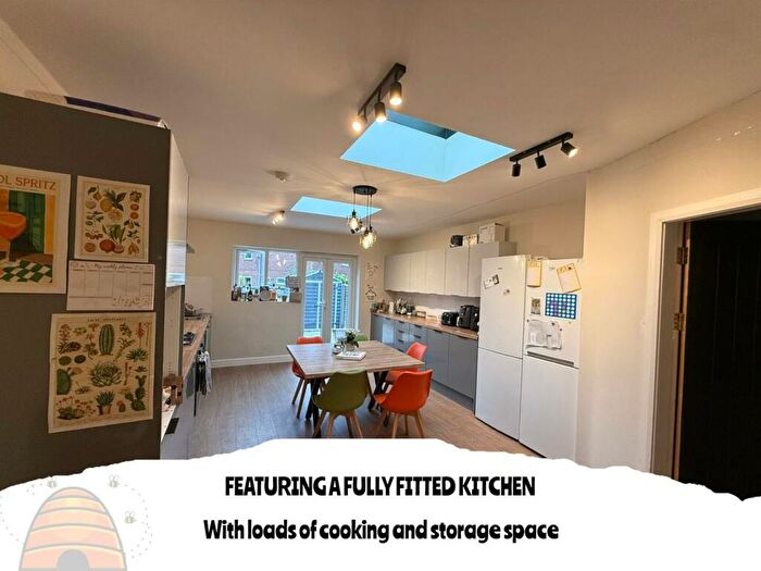 6 Bedroom End Of Terrace House To Rent In Nuneham Avenue Manchester, M20