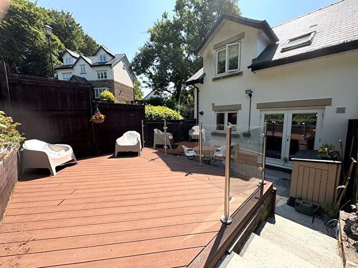 4 Bedroom Town House For Sale In Rowan Court, Bolton, BL1