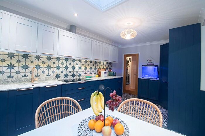 4 Bedroom Detached Bungalow For Sale In Woodfieldside, Blackwood, NP12